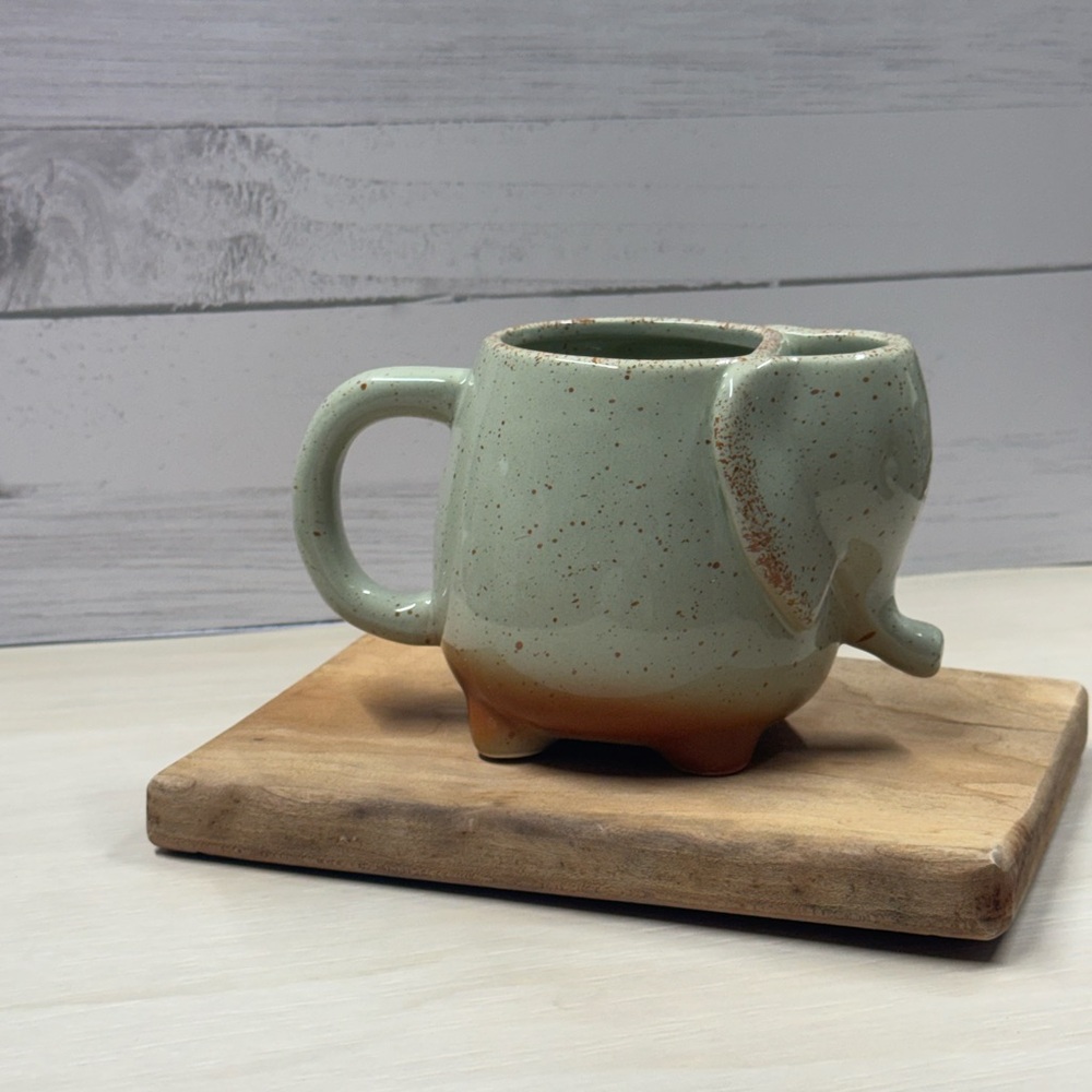 Simple Elephant Ceramic Mug - Speckled Green and Brown